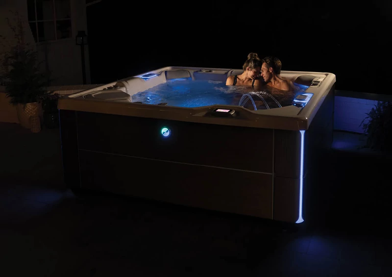HotSpring Spas Highlife VANGUARD masszázsmedence
