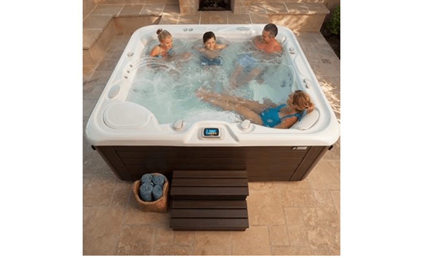 Miben könnyíti meg az életedet egy jakuzzi lépcső?